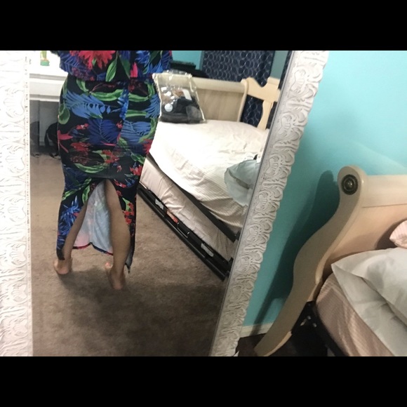 Dress - Picture 3 of 4